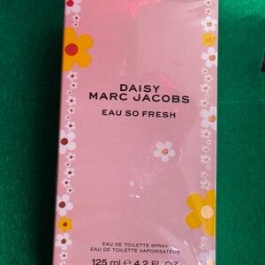 Marc Jacobs Daisy Eau So Fresh